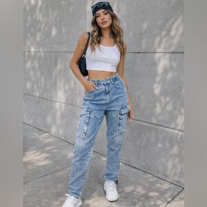 ZARA Women’s High Rise Cargo Jeans – Size 32